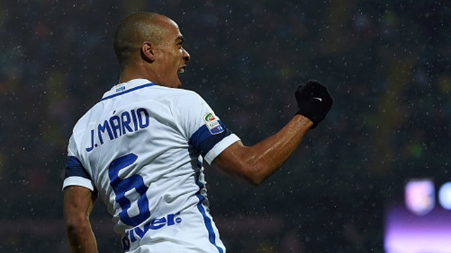 Inter gianh chien thang thu 6 lien tiep o Serie A hinh anh