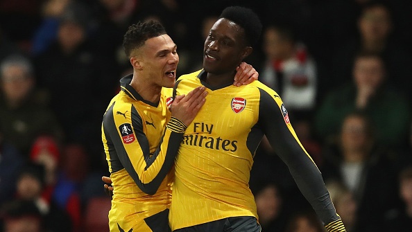 Welbeck, Walcott toa sang giup Arsenal thang dam Southampton hinh anh