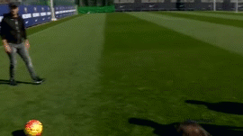 10 pha lam ban tu goc hep cua Messi hinh anh