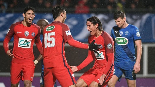 Cavani toa sang giup PSG vao tu ket cup Quoc gia Phap hinh anh