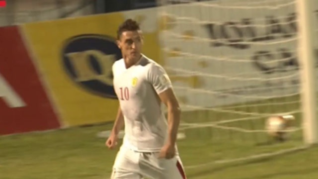 Dyachenko ghi ban sau sai lam cua hang thu HAGL hinh anh