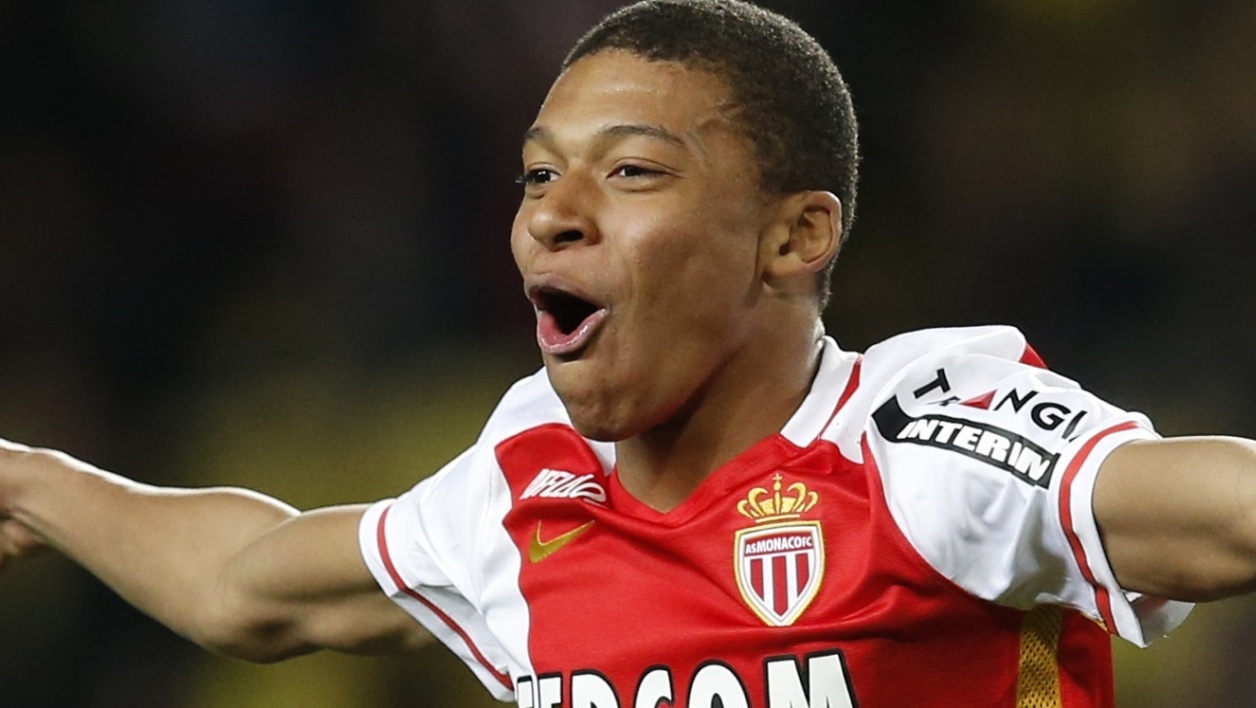 Kylian Mbappe - chan sut dang so nhat cua U20 Phap hinh anh