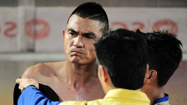 Hai pha bong gay tranh cai o tran CLB Ha Noi vs CLB Thanh Hoa hinh anh