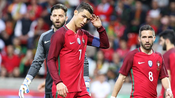 Nhung no luc 'cong coc' cua Ronaldo truoc Thuy Dien hinh anh