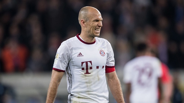 Bayern bat ngo thua Hoffenheim hinh anh