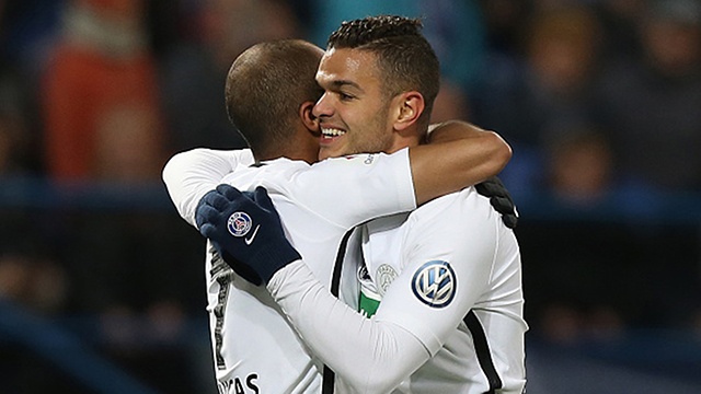 Ban thang o goc cuc hep cua tien dao PSG hinh anh