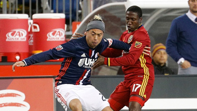 Lee Nguyen ghi ban giup New England thang dam hinh anh