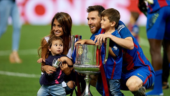 Video Barcelona danh bai Alves o chung ket cup Nha vua hinh anh