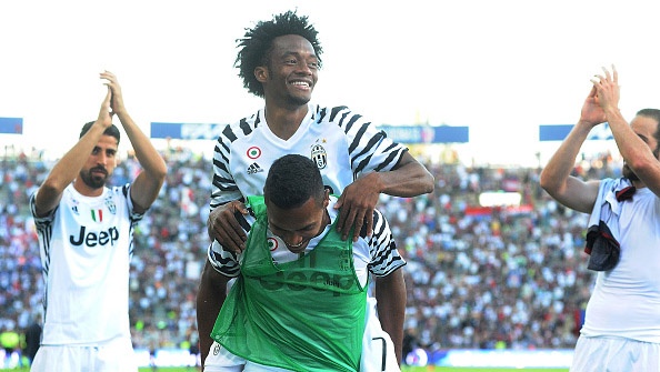 Juve mung ngay len ngoi bang chien thang vat va truoc Bologna hinh anh