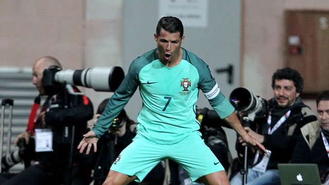 Highlights Latvia 0-3 Bo Dao Nha hinh anh