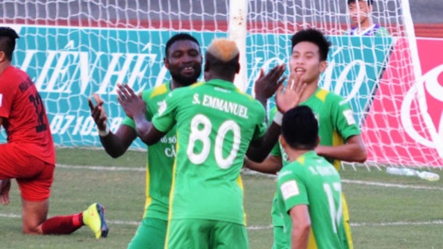 Hai Phong va Can Tho: 'Bo doi 3 di - 3 ve' o V.League hinh anh