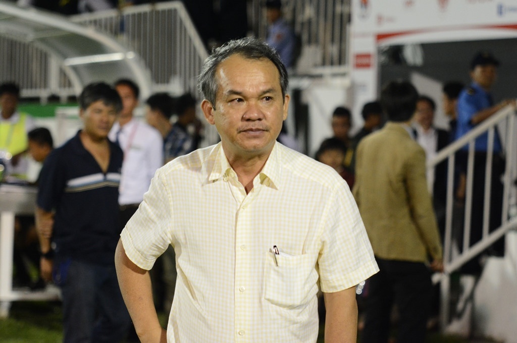 Bau Duc, neu chan bong da hay vui ve chia tay hinh anh