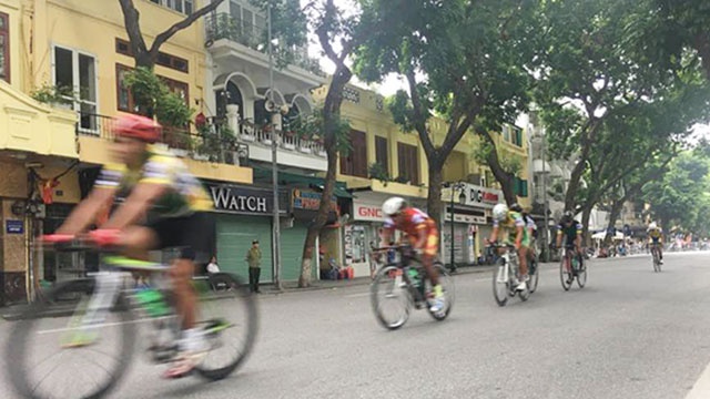 Giai 'Dua xe dap ve Truong Son' chinh thuc khoi tranh hinh anh