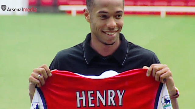 Arsenal lam video ky niem 18 nam ngay Henry gia nhap CLB hinh anh