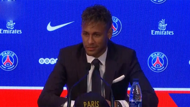 Neymar: 'PSG la mot doi bong vi dai, o mot thanh pho tuyet voi' hinh anh