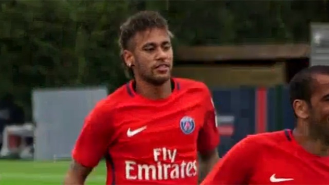 Neymar rang ro trong buoi tap dau tien o PSG hinh anh