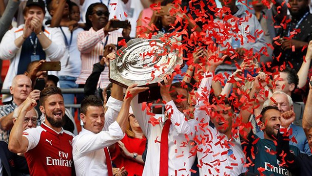 So phan cac doi vo dich Sieu cup Anh trong 10 mua gan nhat hinh anh