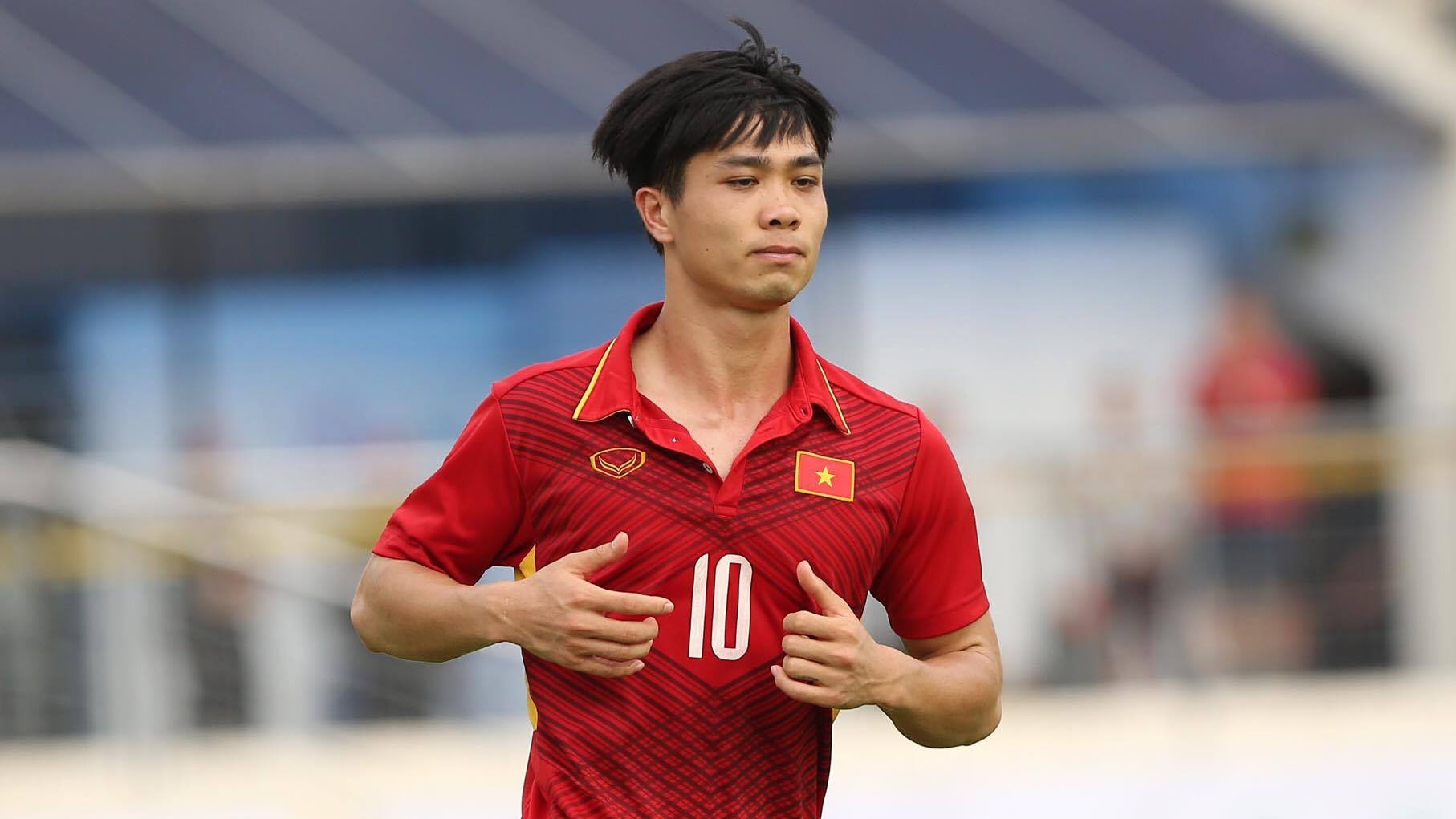 Cong Phuong ghi ban sau duong chuyen cua Van Toan hinh anh