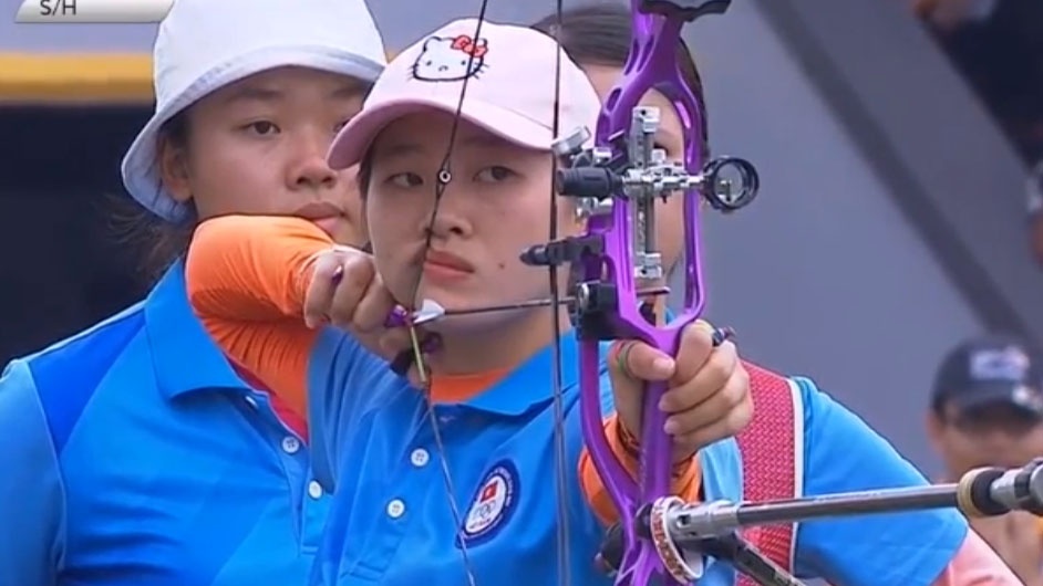 Ban cung dong doi nu truot HCV sau loat 'mui ten vang' hinh anh