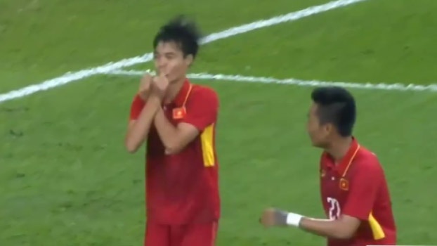 Ban thang dau tien cua Van Toan o SEA Games 29 hinh anh