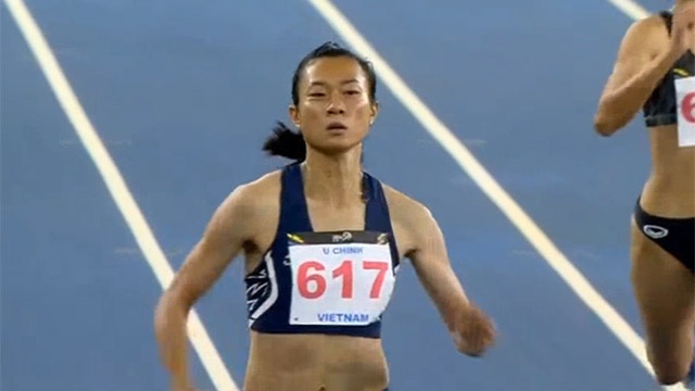 Tu Chinh gianh HCV noi dung 200 m nu hinh anh