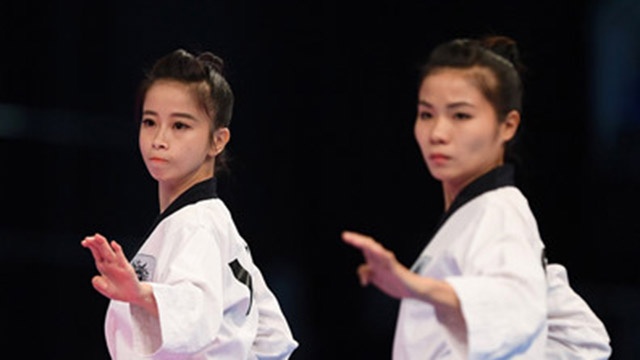 Chau Tuyet Van cung dong doi gianh HCV taekwondo hinh anh