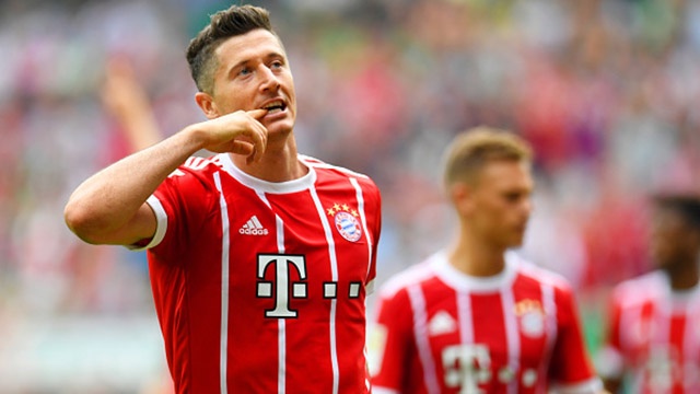 Lewandowski lap cu dup giup Bayern Munich danh bai Bremen hinh anh