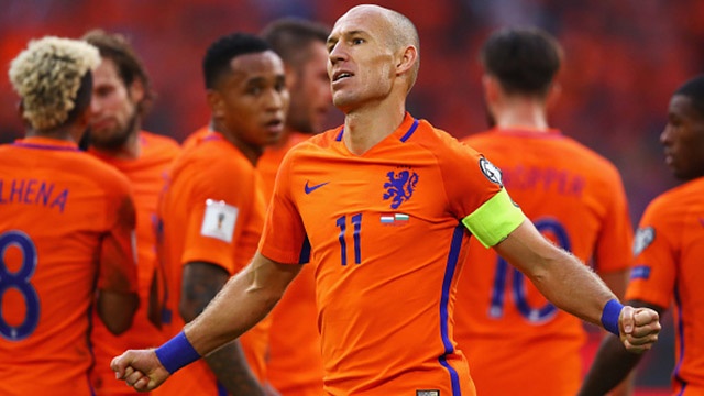 Robben lap cong giup Ha Lan nuoi hy vong du World Cup hinh anh
