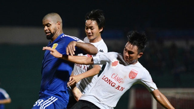 Highlights CLB Quang Nam thang kich tinh Long An hinh anh