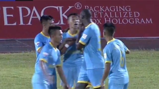 CLB cua Cong Vinh that bai 0-1 truoc CLB Khanh Hoa hinh anh