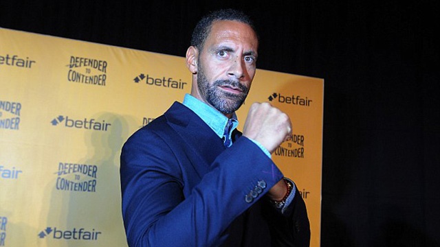 Rio Ferdinand chia se ly do chuyen sang thi dau boxing hinh anh