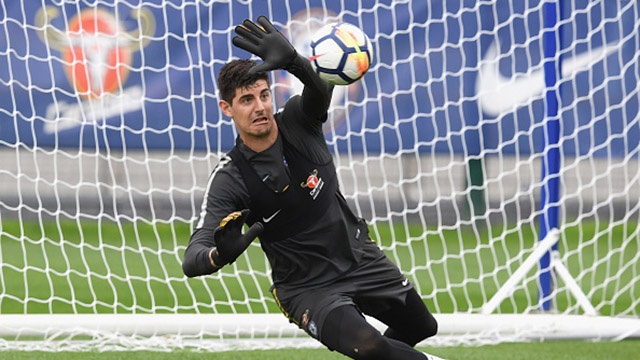 Cau thu Chelsea tich cuc tap dut diem truoc tran gap Man City hinh anh