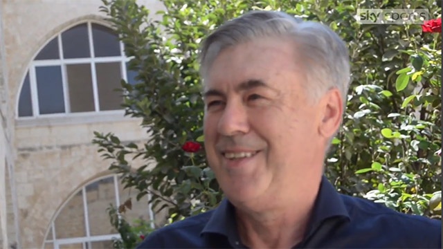 HLV Ancelotti up mo viec quay lai Ngoai hang Anh hinh anh