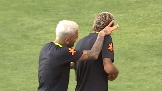 Neymar, Coutinho bi bung tai sau tran bong ban dac biet hinh anh