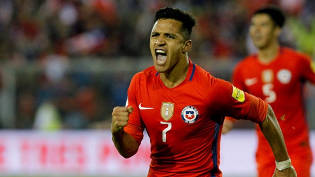 Highlights Brazil khien Sanchez, Vidal o nha xem World Cup hinh anh