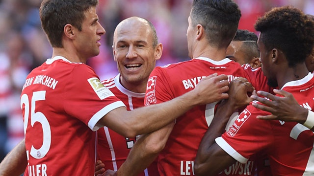 Highlights Bayern thang tung bung ngay HLV Heynckes tro lai hinh anh