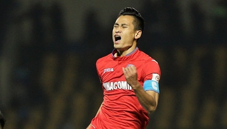 Ban thang cua Patiyo giup CLB Quang Ninh ap sat ngoi dau hinh anh