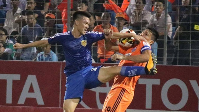 Highlights CLB Quang Nam gianh lai ngoi dau cua doi Thanh Hoa hinh anh