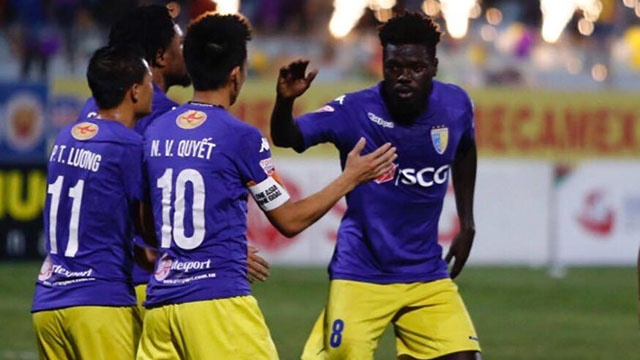 Highlights CLB Ha Noi de bep doi bong cua Cong Vinh hinh anh