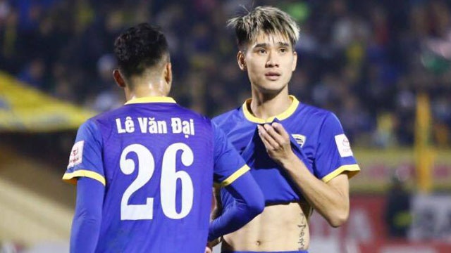 Ban thang cua Tien Thanh giup CLB Thanh Hoa gianh a quan V.League hinh anh