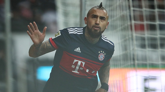 Vidal ghi ban giup Bayern danh bai Frankfurt hinh anh