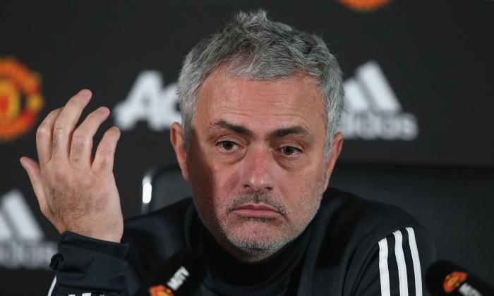 HLV Mourinho: 'Moi cau thu deu co the ra di neu co gia hop ly' hinh anh