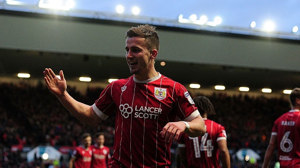 Cau thu Bristol khong nho noi pha ghi ban vao luoi MU hinh anh