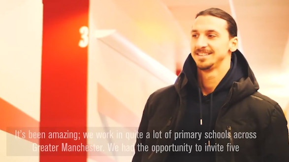 Ibrahimovic mang niem vui bat ngo den cac em nho hinh anh