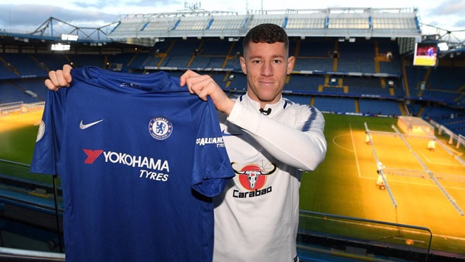 Ross Barkley: Tien ve vua gia nhap Chelsea la ai? hinh anh
