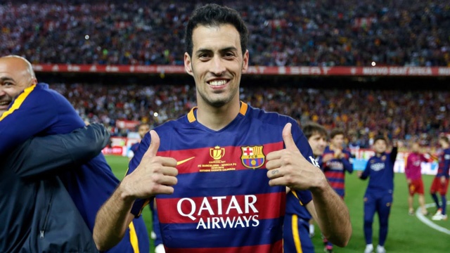 Vi sao goi Sergio Busquets la co may van hanh Barcelona? hinh anh