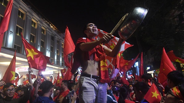 Bong da Viet Nam va chu ky thanh cong 10 nam hinh anh