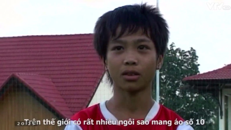 Nhung khoanh khac khi con be cua cac cau thu U23 Viet Nam hinh anh