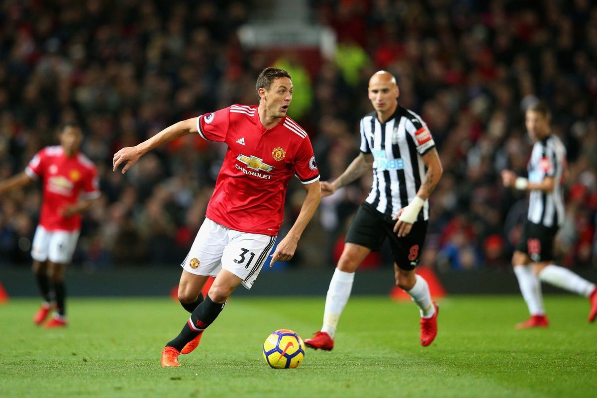 Newcastle vs MU: Mourinho quyet xoa dop tai St James Park hinh anh