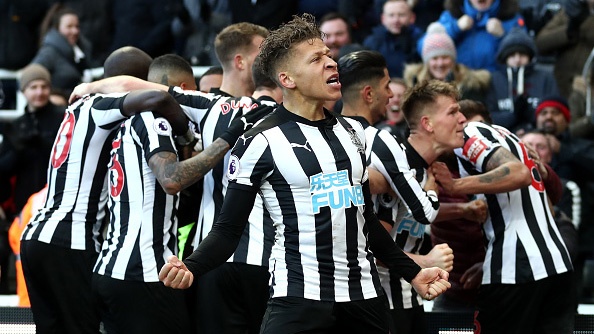 Newcastle 1-0 Manchester United: Quy do tra gia vi phung phi co hoi hinh anh
